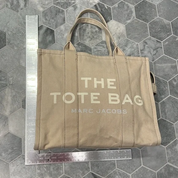 Marc Jacobs The Tote Bag in Ivory - Like New - Picture 10 of 11